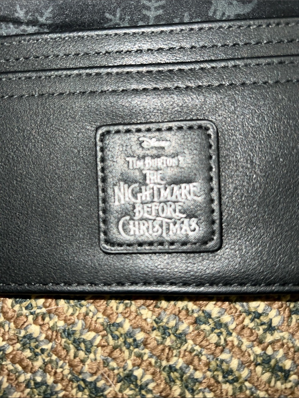 Disney Black and White Floral Buckle Wallet - Picture 2 of 6